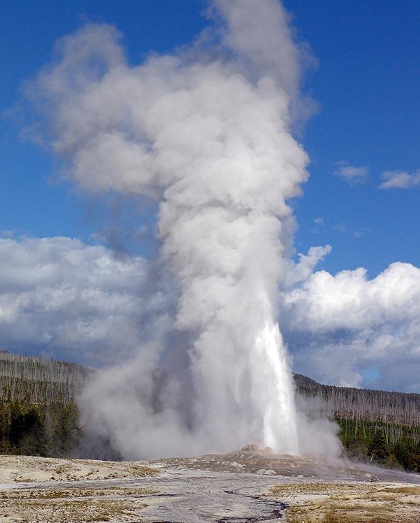 Old Faithful Foto de Old Faithful, quizá el géiser más famoso del parque nacional Yellowstone.